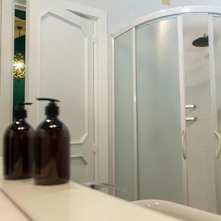 Konukevi Interno 9 Bari