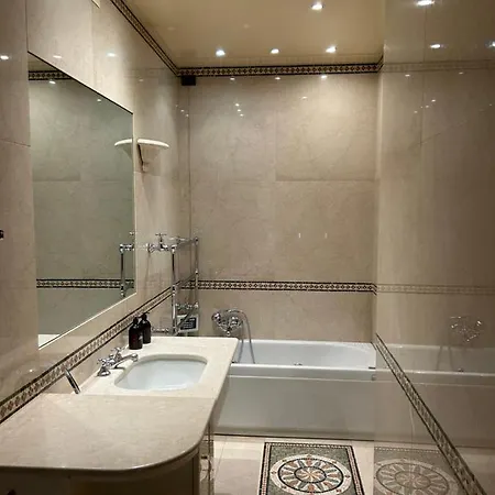 Interno 9 Konukevi Bari